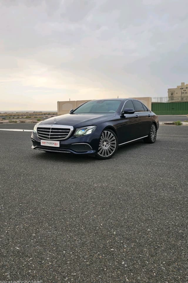 2017 Mercedes-Benz E300 for sale in Kuwait — 6,100 KD