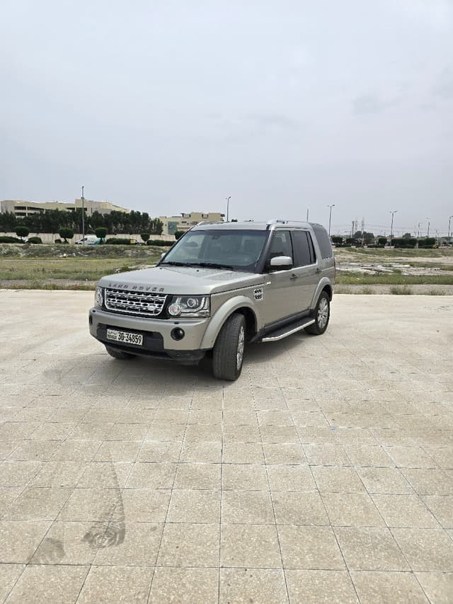 2013 Land Rover Discovery for sale in Kuwait — 100 KD
