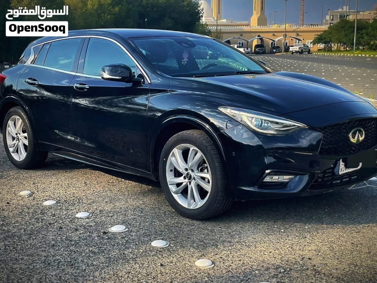2017 Infiniti Q30