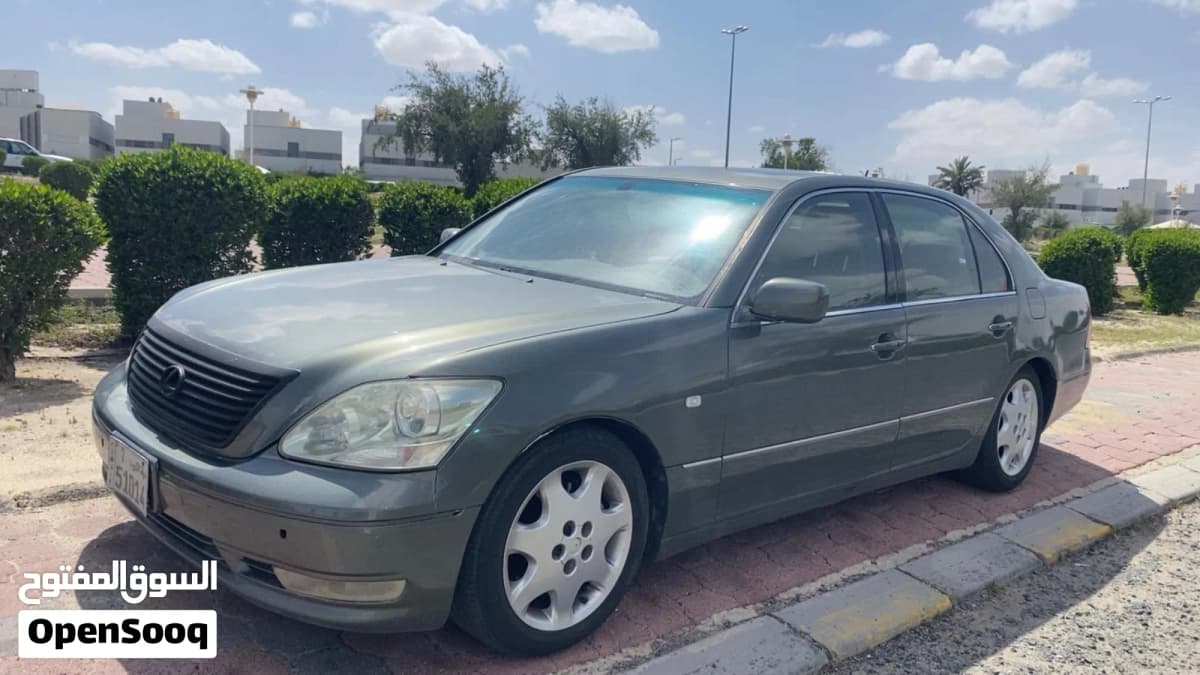 2004 Lexus LS