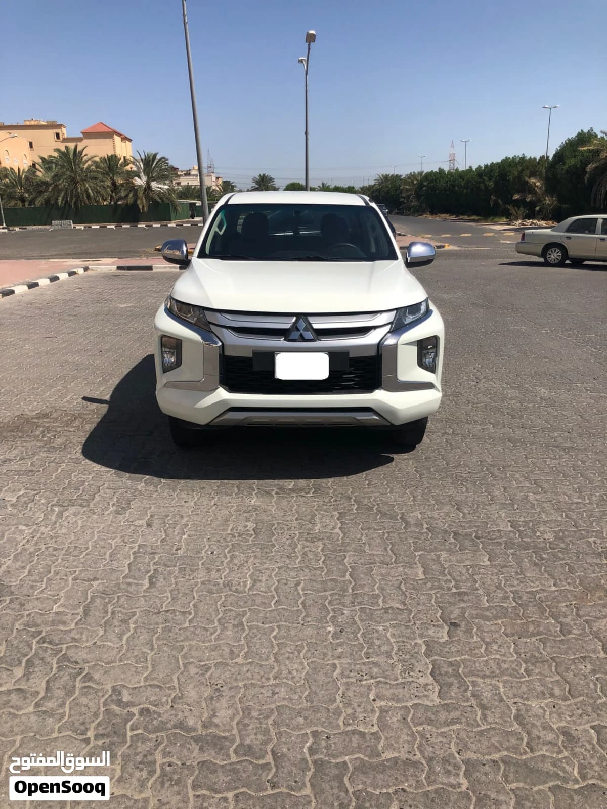 2023 Mitsubishi L200