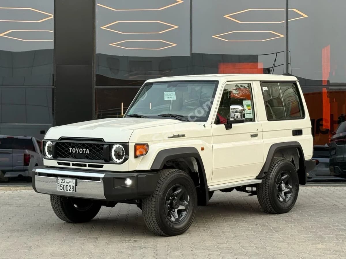 لكزس آر إكس