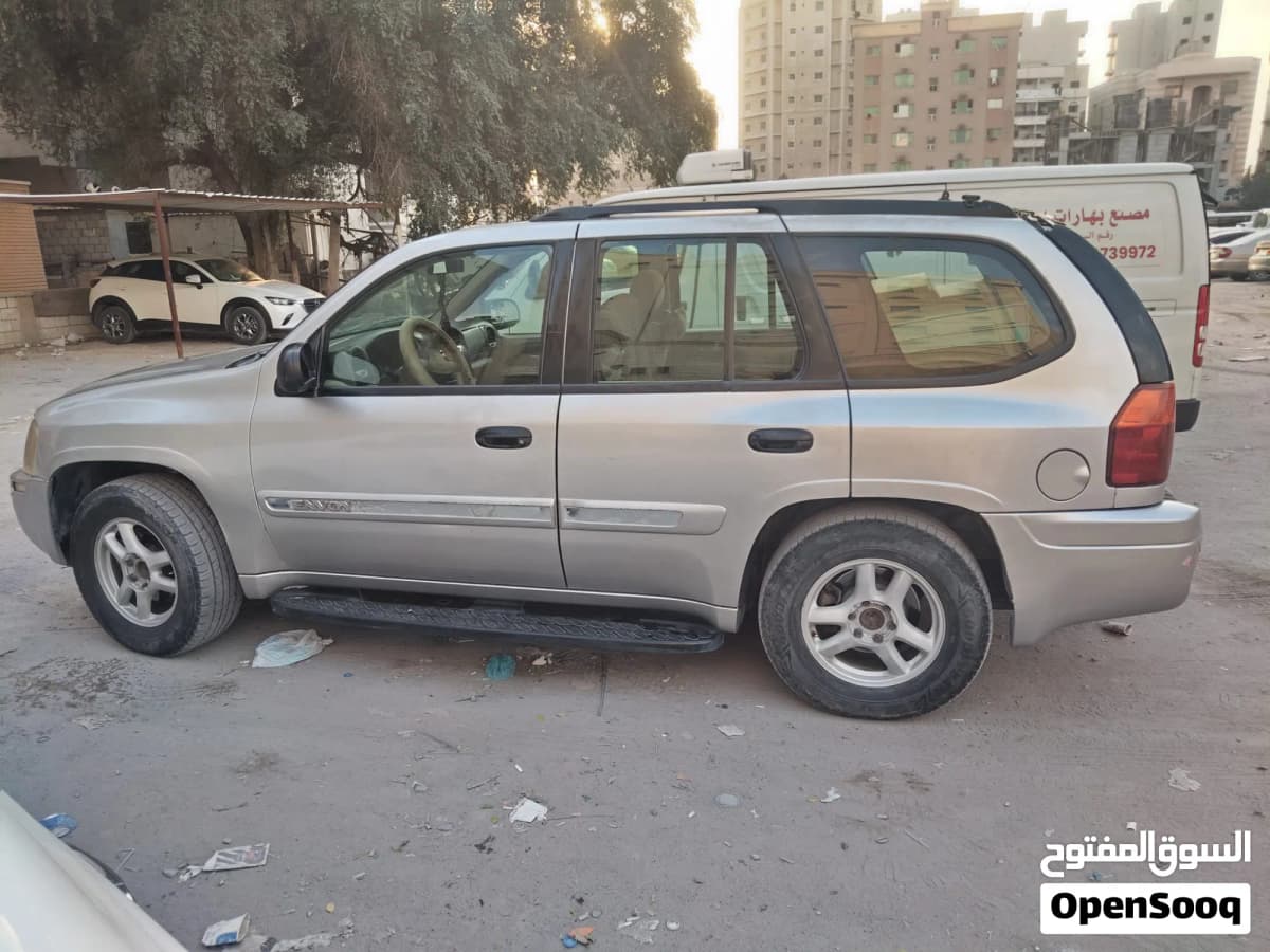 2004 GMC SUV 6