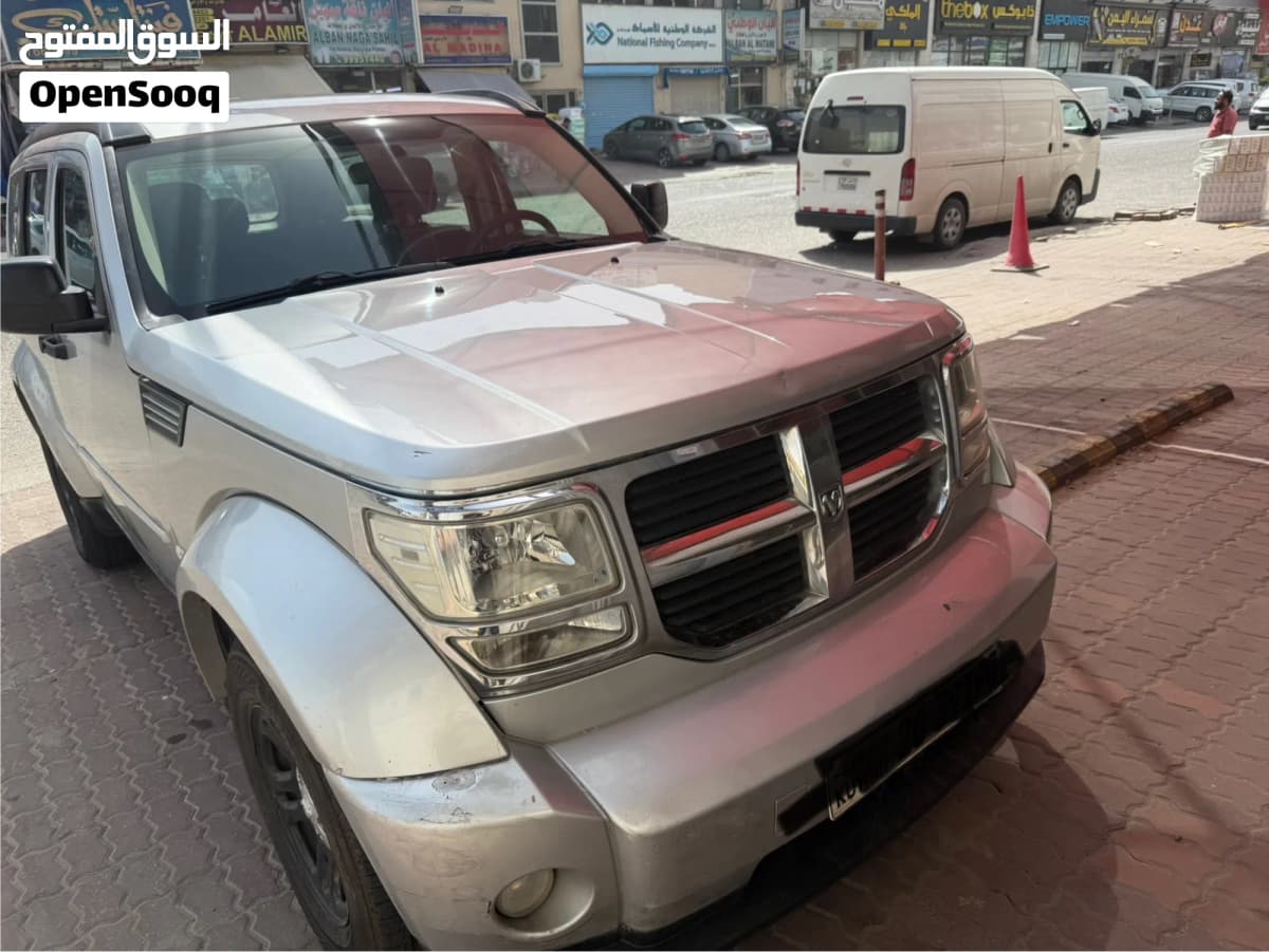 Dodge نيترو 2011