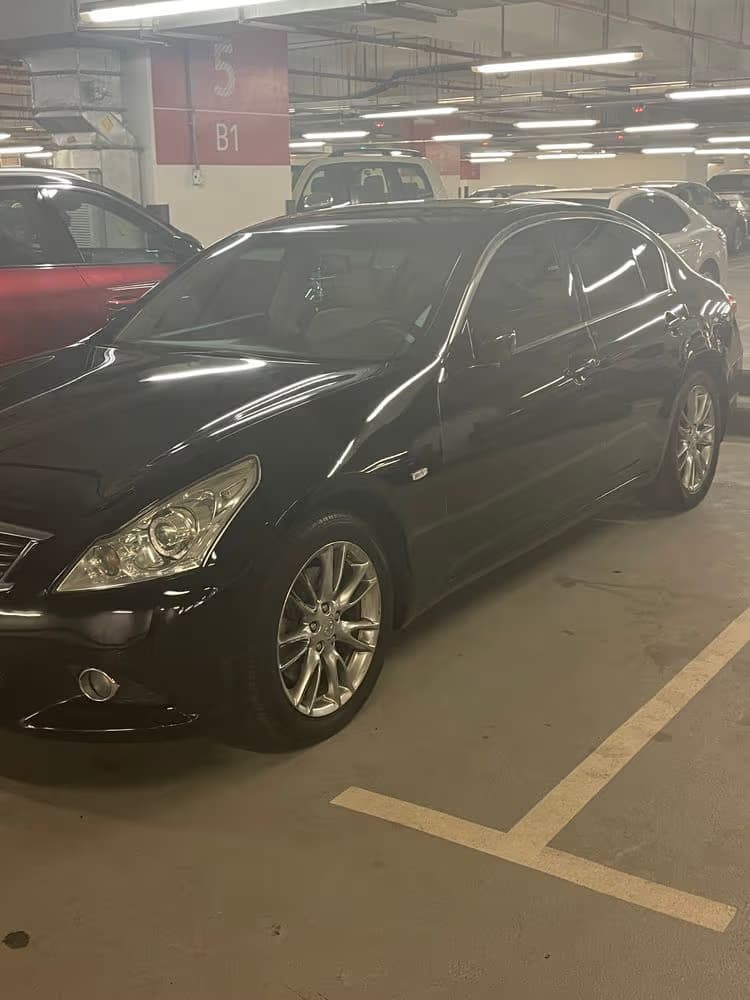 Infiniti G25 2012