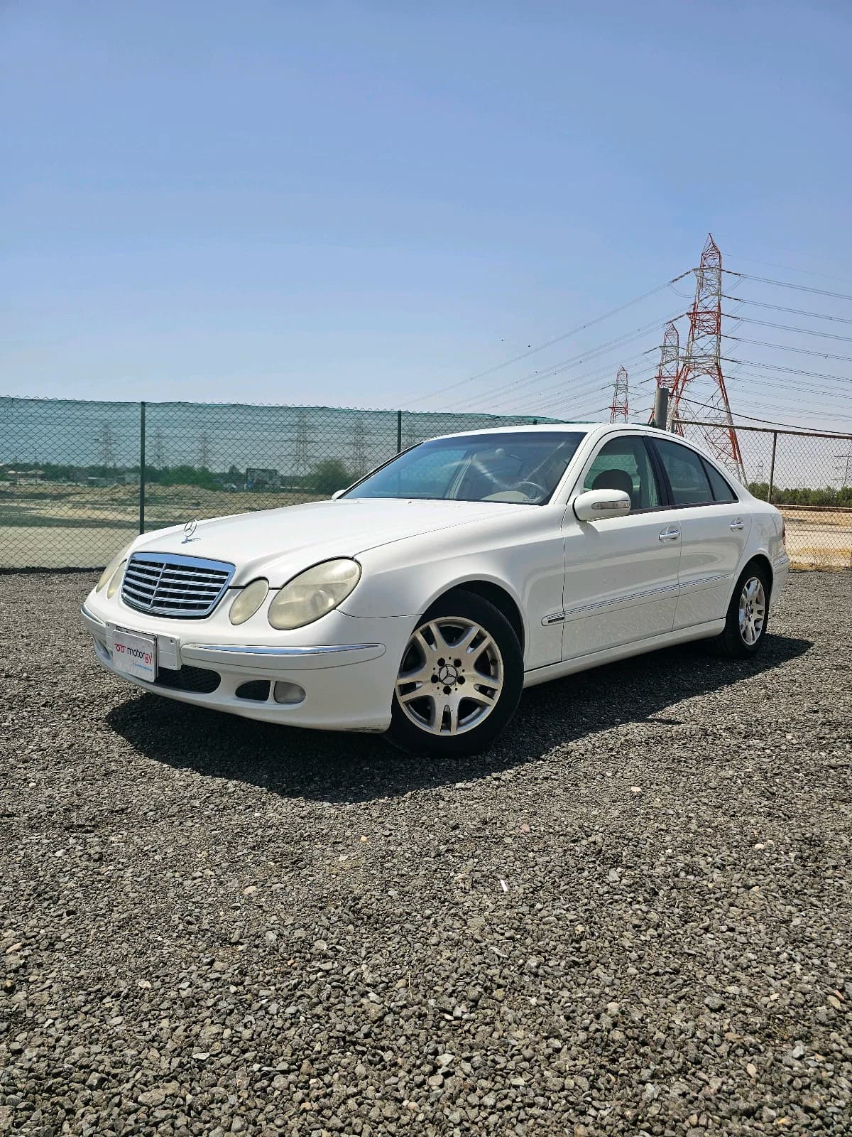 Mercedes-Benz E200